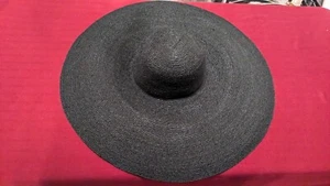 Sombrero de sol 100 % BR tejido de rafia, ligero y embalable, 23' negro flojo nuevo con etiquetas  - Imagen 1 de 10
