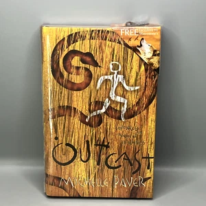 Outcast Waterstones Exclusive Edition Medal Michelle Paver Hardcover New Sealed - Imagen 1 de 13
