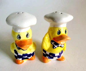 DUCKS IN CHEF'S HATS Novelty Salt & Pepper Shakers Figural Anthropomorphic VTG - Picture 1 of 13