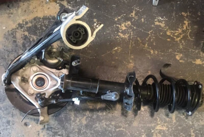 2018-2019 CHEVROLET EQUINOX FRONT RIGHT SUSPENSION USED OEM LOCAL PICKUP - Image 1 of 4