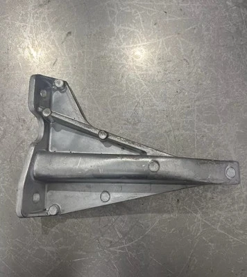 STAFFA SUPPORTO MOTORE ANT. SX PROGRESS LIGIER JS50 JS 60  MICROCAR DUE - Immagine 1 di 2