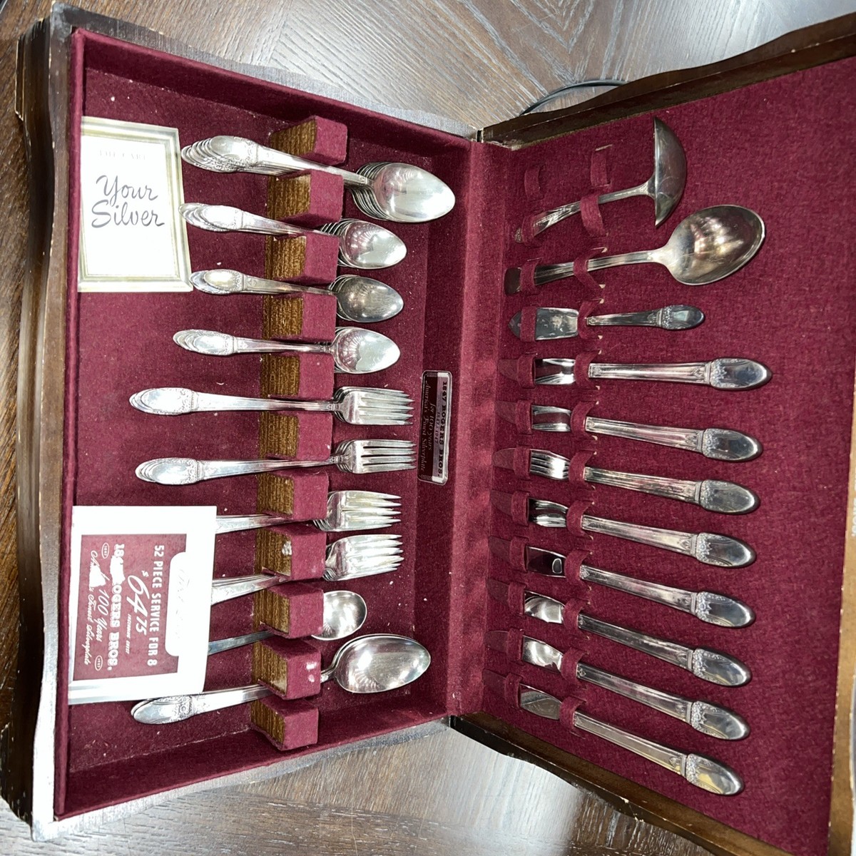 1847 Rogers Bros First Love Flatware-Set Antique US Silver 1847 Rogers Bros First Love Flatware-Set Antique US Silver