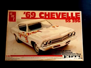 Model Kit 1969 Chevrolet Chevelle SS 396 AMT 1:25 - Picture 1 of 3