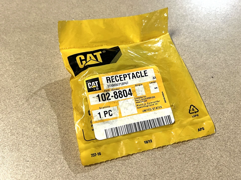 13- Caterpillar Pt# 102-8804 Wiring Receptacle Kit - CAT OEM NOS