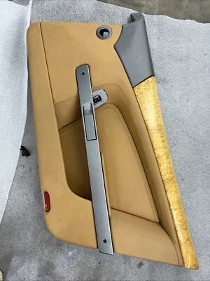 Aston Martin DB9 2005-2012 pasajero puerta delantera derecha panel completo Foto 1 de 4