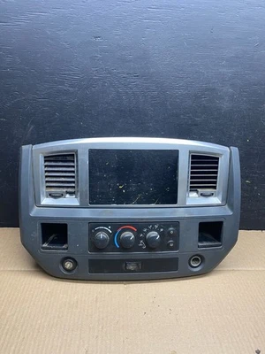 Dodge Ram 2006 a 2008 radio control de clima aire acondicionado tablero térmico bisel moldura U5908 DG Foto 1 de 4