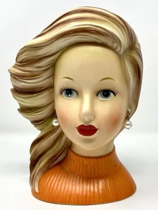 Kopfvase Relpo K1930 Teen windgepeitschte blonde Haare Ohrringe mit orangem Rollkragen - Bild 1 von 14