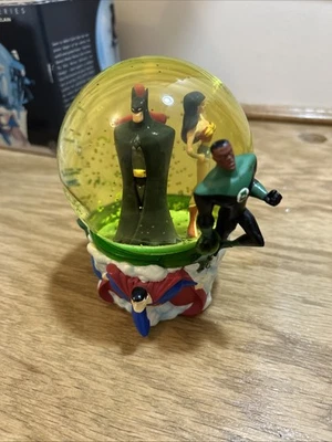 Justice League TAS Ltd. Edition 5 1/2" SnowGlobe #1198/1300 DC Direct - Image 1 of 4