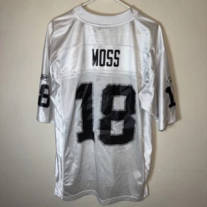 Camiseta deportiva Randy Moss Oakland Raiders NFL de colección corte profesional en el campo Reebok plateada y negra - Imagen 1 de 21