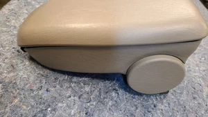 00-07 Ford Focus Center Console Armrest Arm Rest Compartment Tan - Picture 1 of 10