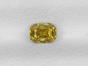 Diamante di colore certificato IGI SOUTH AFRICA certificato 0,18 cts naturale non trattato - Foto 1 di 10