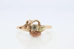 Anillo de oro Black Hills. Anillo de diamantes. Oro multitono 10k. Dainty Black Hills - Imagen 1 de 5