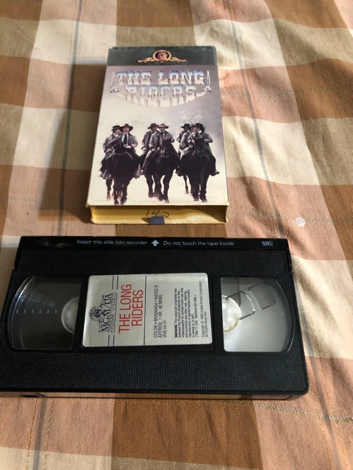 The Long Riders (VHS, 1980) David Carradine, Randy and Dennis Quaid Foto 1 de 1