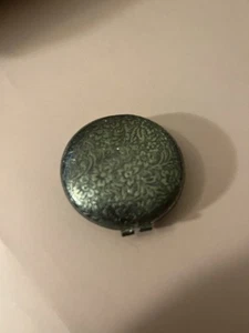 Vintage Revlon Mirrored Silver Tone Pressed Powder Compact - Picture 1 of 5