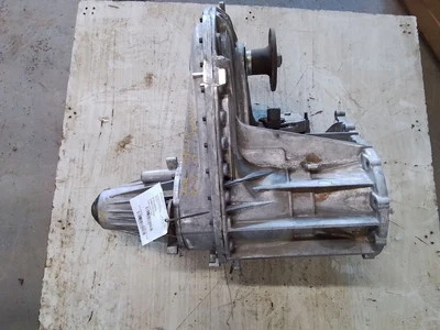 2016 F250 F350 TRANSFER CASE ASSEMBLY ELECTRIC SHIFT REAR SLIP YOKE - Image 1 of 4