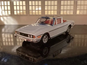 1969 Triumph Stag 1/43 diecast by DINKY Matchbox - Picture 1 of 17