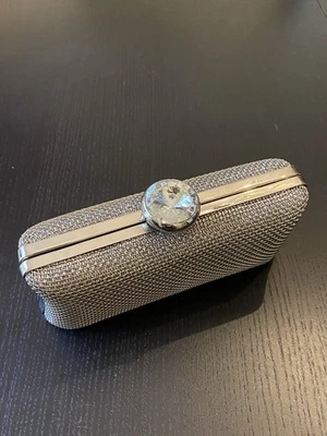 La Regale Silver Mesh Evening Clutch Purse – Crystal Clasp & Chain Strap VTG Y2K - Image 1 of 4