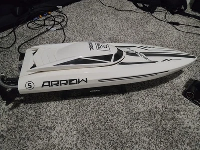 RC Boat Remote Control White UDIRC Speed Racing High Speed Boat for Kids Adults - Image 1 of 4