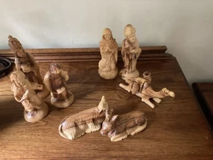 Vintage Nativity Set Olive Wood Hand Carved 8 Piece Christmas Figurines NO JESUS - Picture 1 of 15