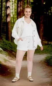 Universal Thread Women's White Fleece Pull On Drawstring Shorts XXL 17 NWT $20 - Picture 1 of 8