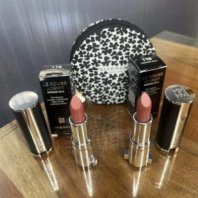 Batons Givenchy Mini Duo Le Rouge Seda Intensa # 116 Nude Boise + Bolsa Trevo - Imagem 1 de 4