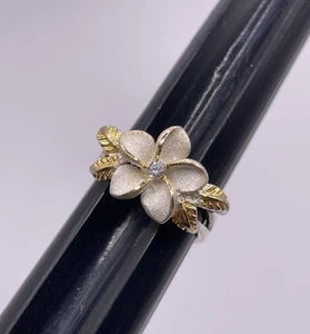 Sterling Silver Floral Ring With Gold Plated Accents 2.48g - Size 3.25 - Picture 1 of 13
