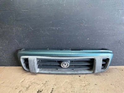 Parrilla delantera para Mazda MPV 1996 a 1997 L9475 Foto 1 de 4