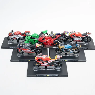 Rossi Bike Collection Magazine Lot of Loose Ducati Motorbikes x7 (Damaged) - Image 1 of 4