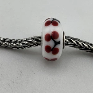 Authentic Trollbeads Cherry Blossoms On White Retired Bead #611 - Picture 1 of 6