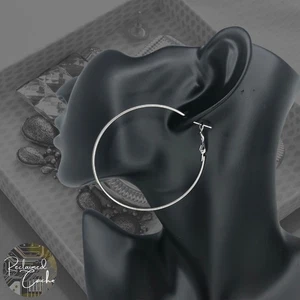 Pendientes de aro redondos grandes de aleación de zinc y plata The Jewelry Stash para mujer - Imagen 1 de 3