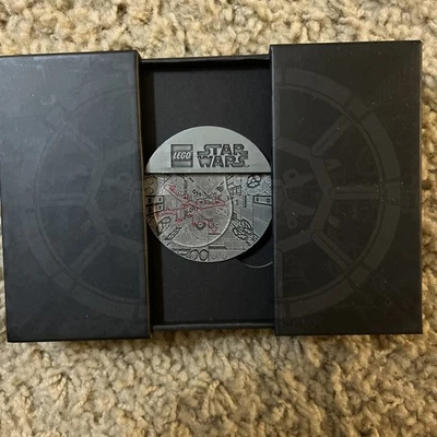 LEGO Star Wars 5008818 Battle of Yavin Collectible Coin 25th Anniversary - NEW - Image 1 of 2