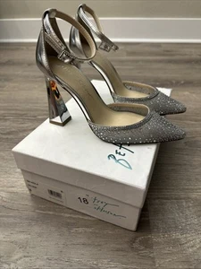 Betsey Johnson SB-Viola plateada para mujer talla 6 - Imagen 1 de 6