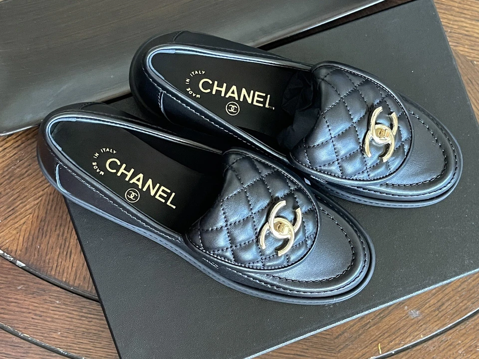 size 37EU CHANEL 22A Black Quilted Turnlock Gold CC Logo Loafer w/Receipt