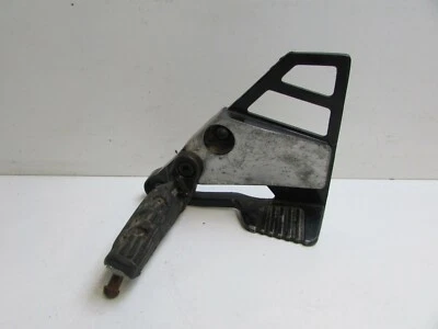 Yamaha FZ750 Left hand Front Hanger & Foot Peg, 1988 J3 — 第 1/4 张图片