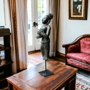 Statue of a Woman - Picture 1 of 6