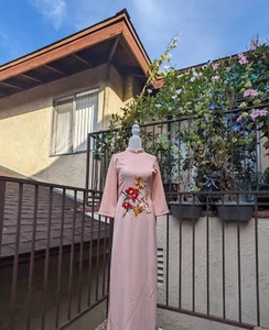 Ao Dai XL L a Tây Thi H ng Nude Thêu Hoa, C 2 cm Ngoc 95 cm Eo 84 cm - Bild 1 von 5