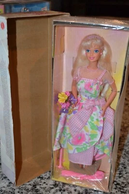 Barbie Spring Petals 1996 exclusiva de Avon - #16746 Mattel en caja original Foto 1 de 4