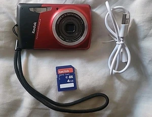Kodak Easy Share M531 Camera + 4GB SD Card + Charging Cord + Hard Case - 14MP - Picture 1 of 7