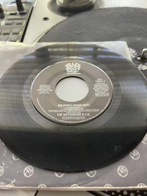 The Notorious B.I.G. – Big Poppa / Warning OG 1994 Press 7" Vinyl 45 VG+ LN - Image 1 of 2