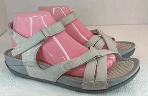 Sandalias planas para mujer Bare Traps beige con tiras Danny talla 10 - Imagen 1 de 9