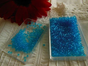 Lot environ 20 grammes de perles de rocaille bleu n°88 - Picture 1 of 3