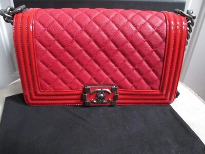 nuevo Chanel Mujer Diseñador Rojo Charol Mediano Cuero Bolso Le Boy Foto 1 de 4