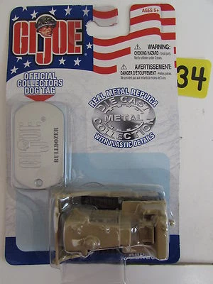 MAISTO G I JOE DIE CAST - EXCAVADORA CON ETIQUETA DE PERRO  Foto 1 de 2