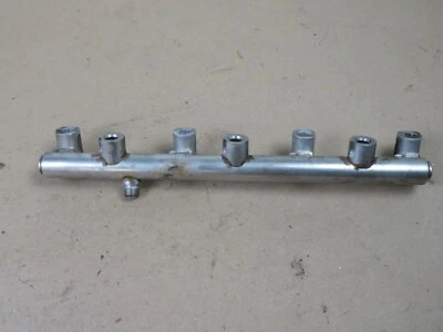 Maserati Ghibli SQ4 2014-2017 3,0 L gasolina lado derecho motor riel de inyección de combustible OEM Foto 1 de 4