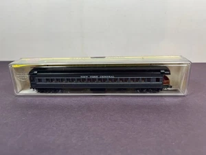 Model Power N Scale NEW YORK CENTRAL OBSERVATION Train 8618 Locomotive - Picture 1 of 7