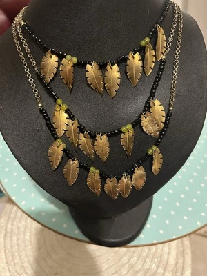 Coldwater Creek Mujer 3 Hilos 16” 18” 20” Hoja Collar Cuentas Verdes y Negras Foto 1 de 4