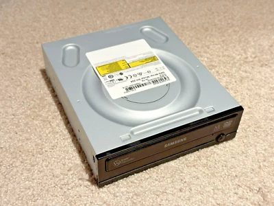 Samsung 24x SATA DVD+RW DVD-Writer Internal (SH-224FB/BSBE) - Image 1 of 2