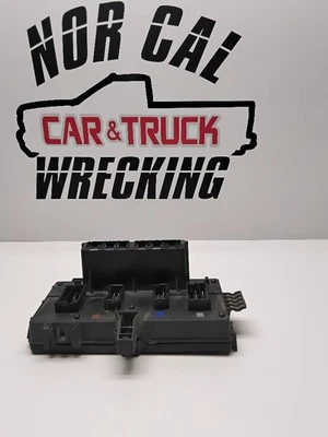 Chasis ECM Multifunción Junto a Batería 2x2 06 Dodge 1500 Pickup OEM Usado Foto 1 de 4