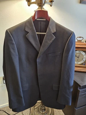 Burberry / Chaqueta Kensington / Tres Botones Negro Carbón Lana A Rayas / 42R Foto 1 de 4