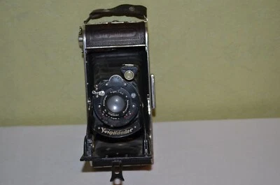 Ancien Appareil Photo à Soufflet Voigtlander  - Photo 1/4